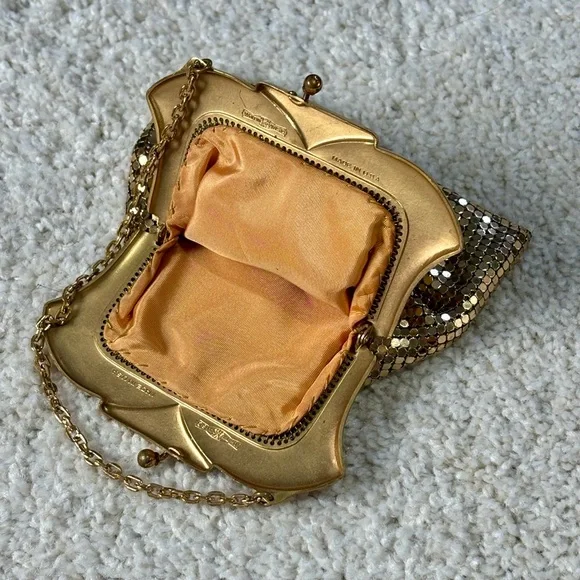 Vintage Whiting & Davis Metal Mesh Chain Mail Coin Purse KISS Lock - Picture 4 of 8